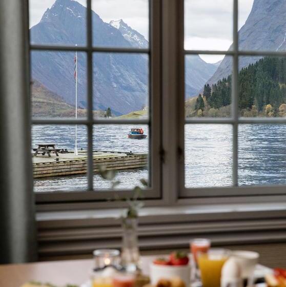 Sagafjord Hotel By Classic Norway Hotels