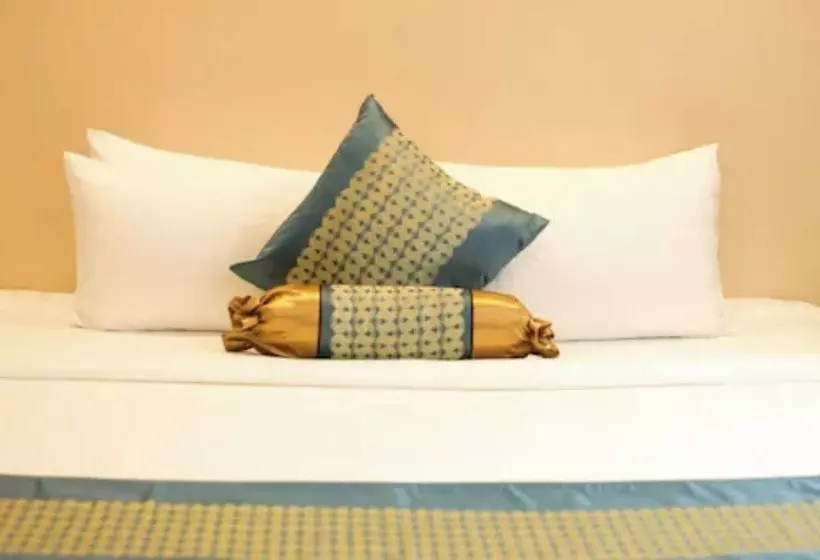 هتل Blooming Suites