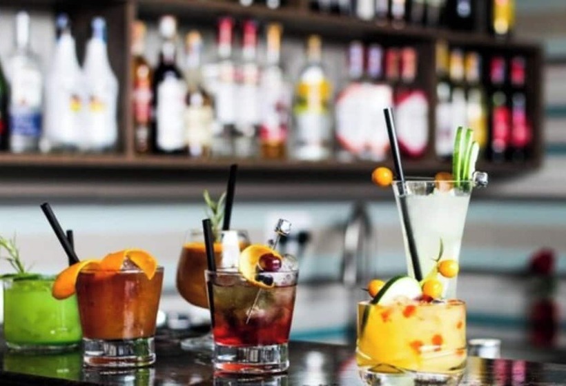 هتل Blooming Suites