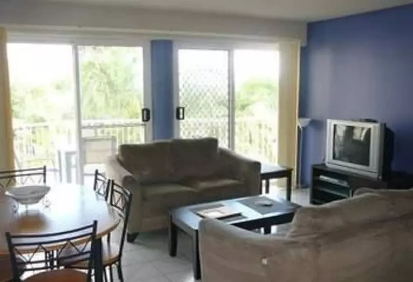 Bayviews & Harbourview Holiday Apartments