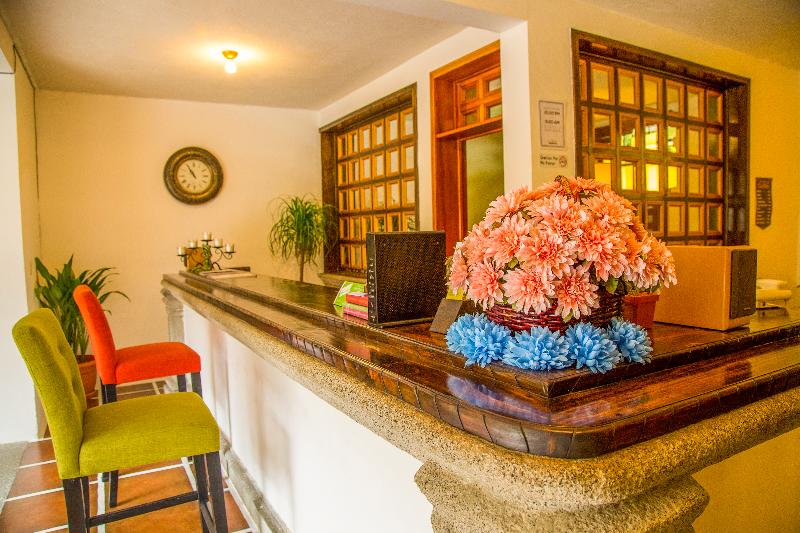 هتل El Carmen Suites