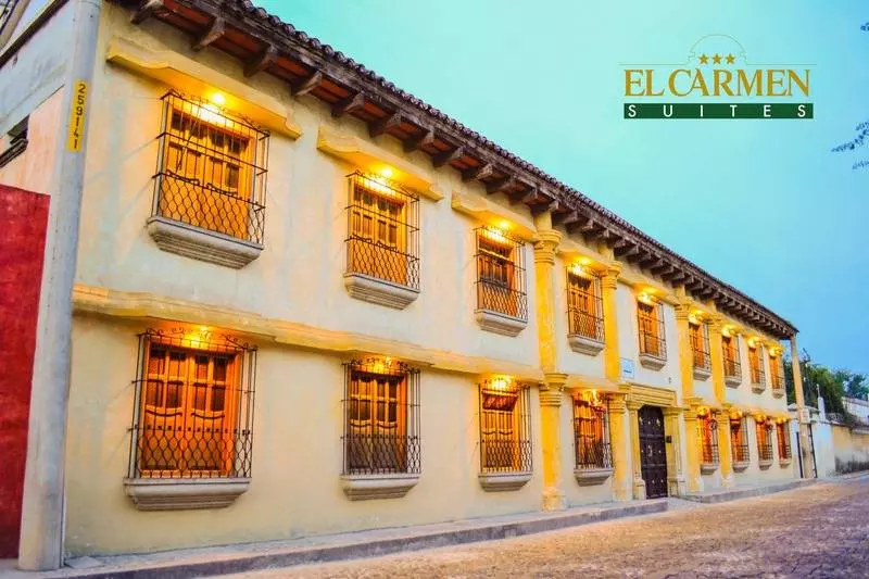 هتل El Carmen Suites