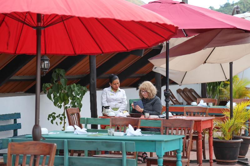 هتل El Carmen Suites