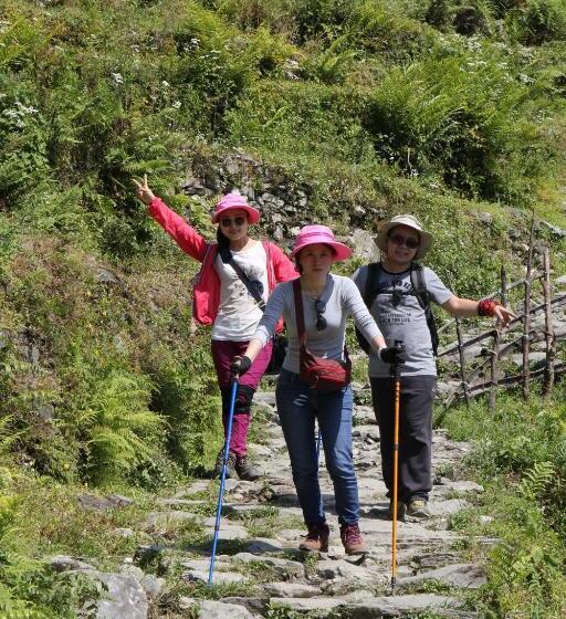 هتل Fishtail Villa