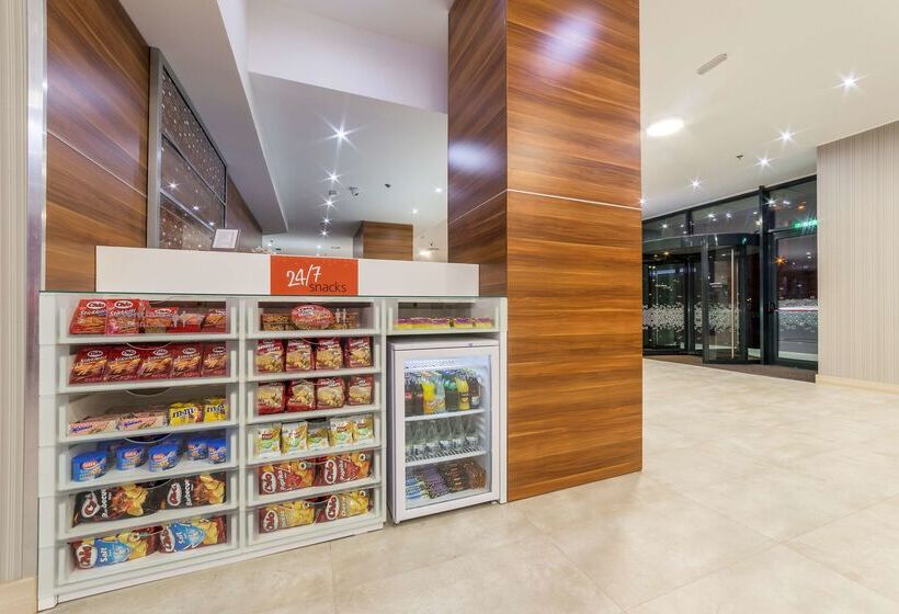 בית מלון כפרי Hampton By Hilton Iasi