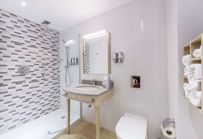 בית מלון כפרי Hampton By Hilton Iasi