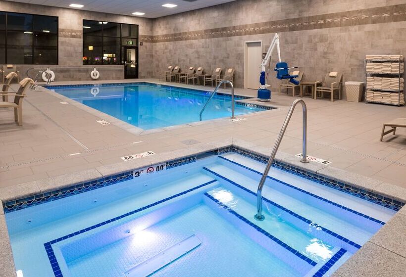 هتل Hampton Inn & Suites Olympia Lacey