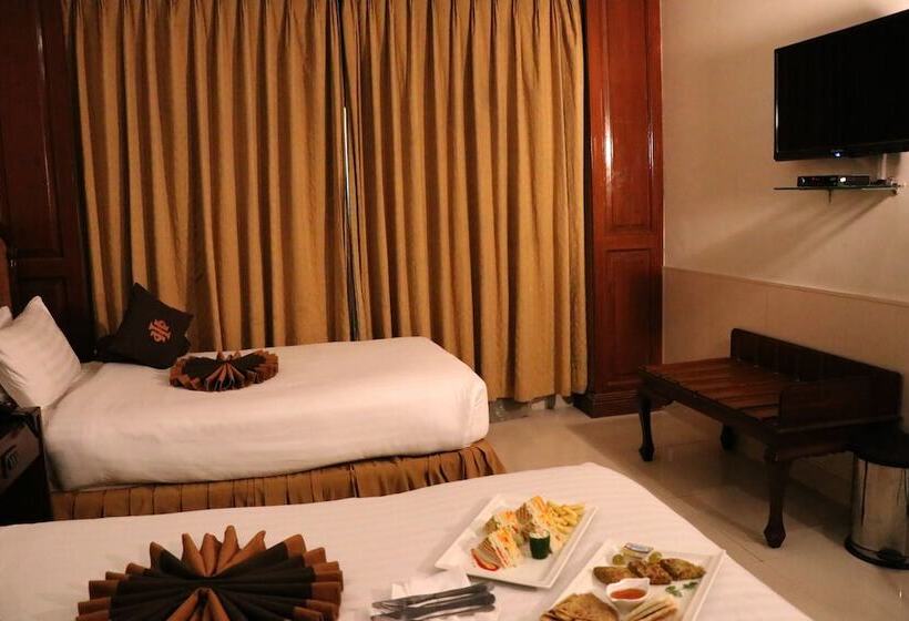 هتل Hilton Suites Lahore