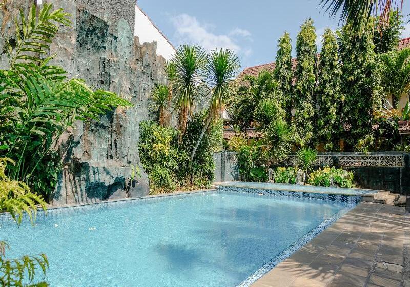 فندق Mahkota Plengkung By Ecommerceloka