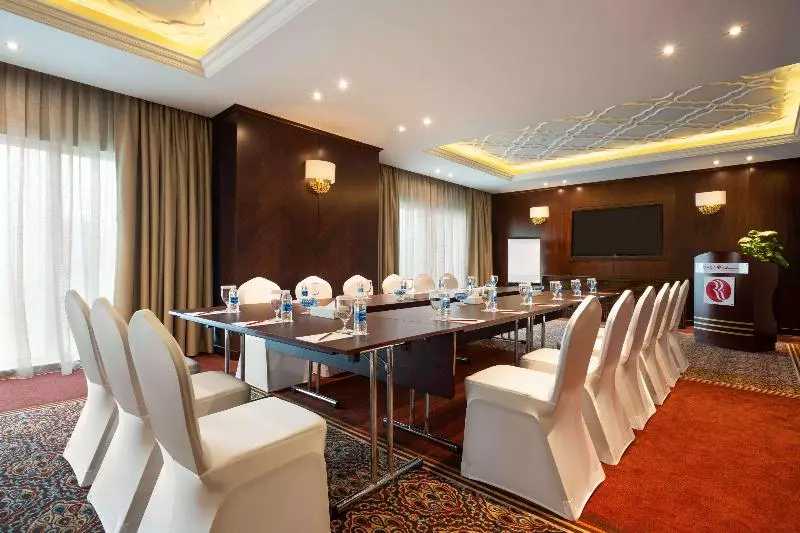 هتل Ramada By Wyndham Manama City Centre