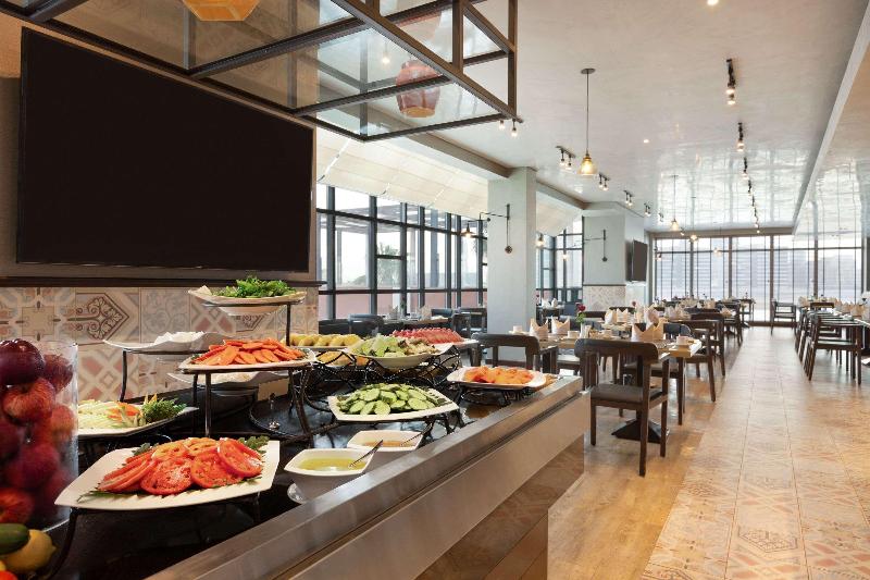 هتل Ramada By Wyndham Manama City Centre