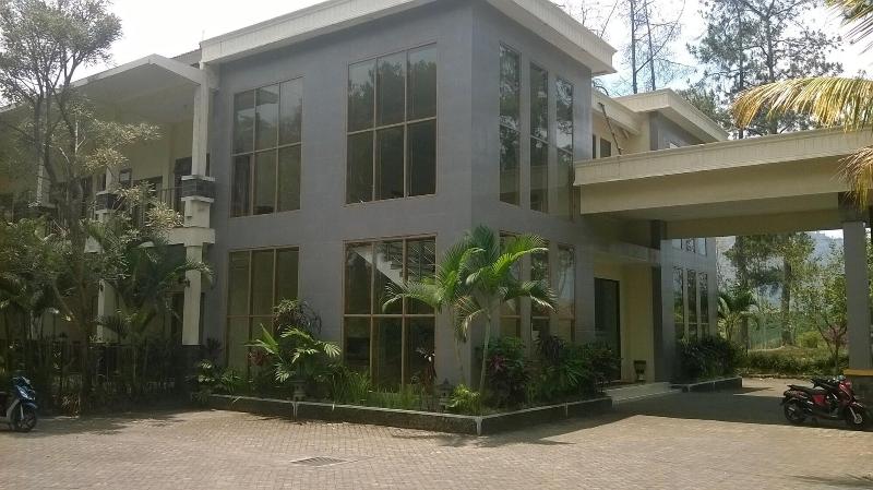 Hotel Taman Wisata Selorejo And Resort
