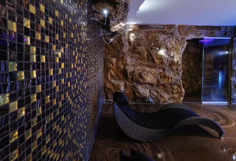 ホテル Villa Adriano