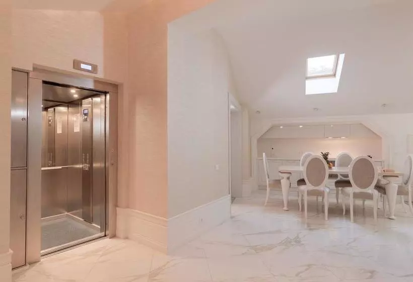 ホテル Villa Adriano