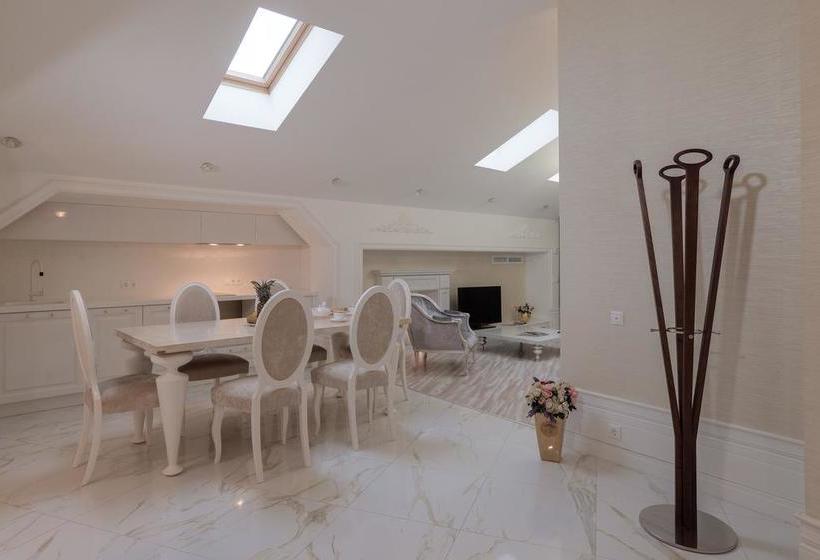 فندق Villa Adriano