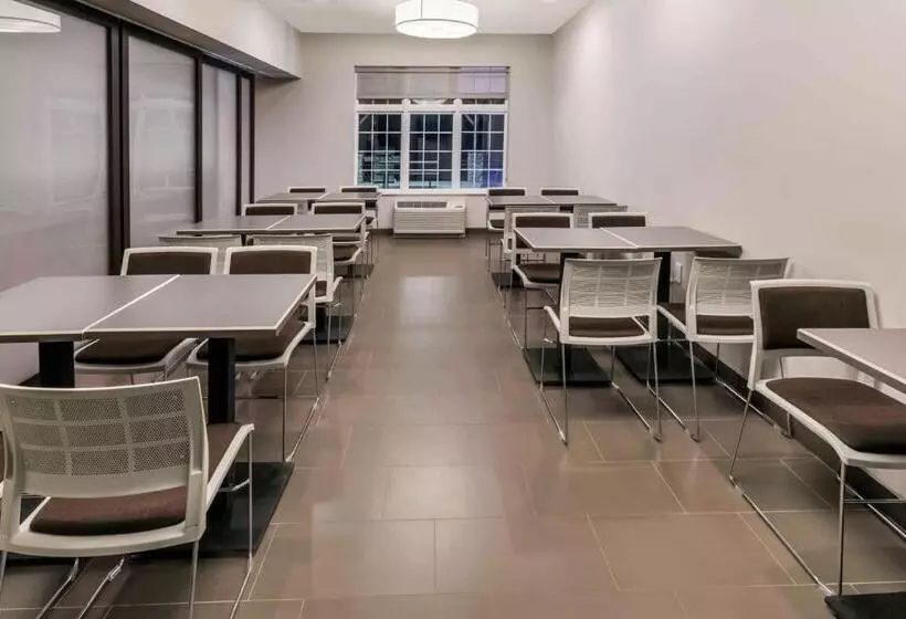 Microtel Inn And Suites By Wyndham Monahans