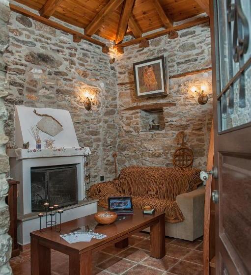 פנסיון Oriades