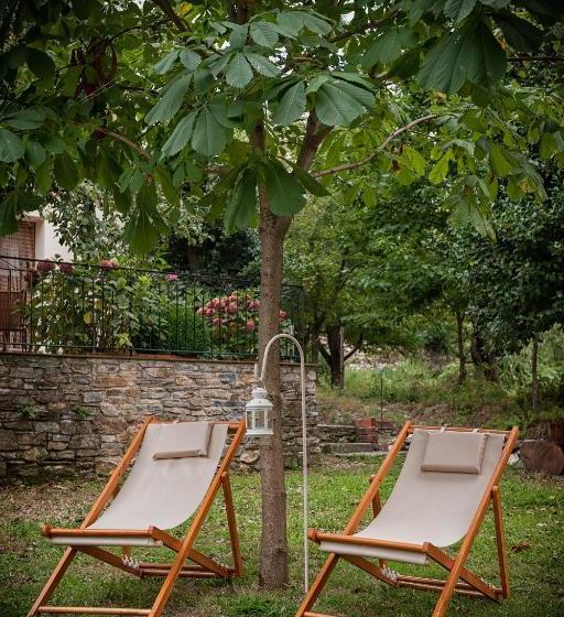 פנסיון Oriades