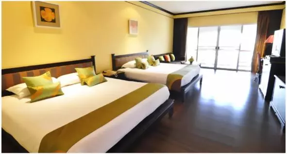 Sir James Resort