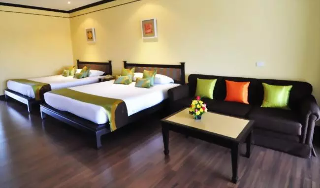 Sir James Resort