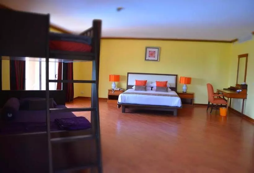 Sir James Resort