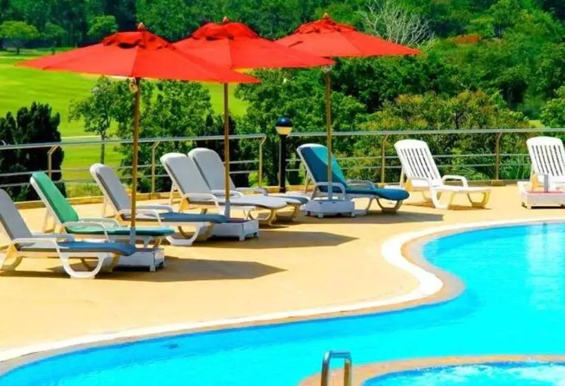 Sir James Resort