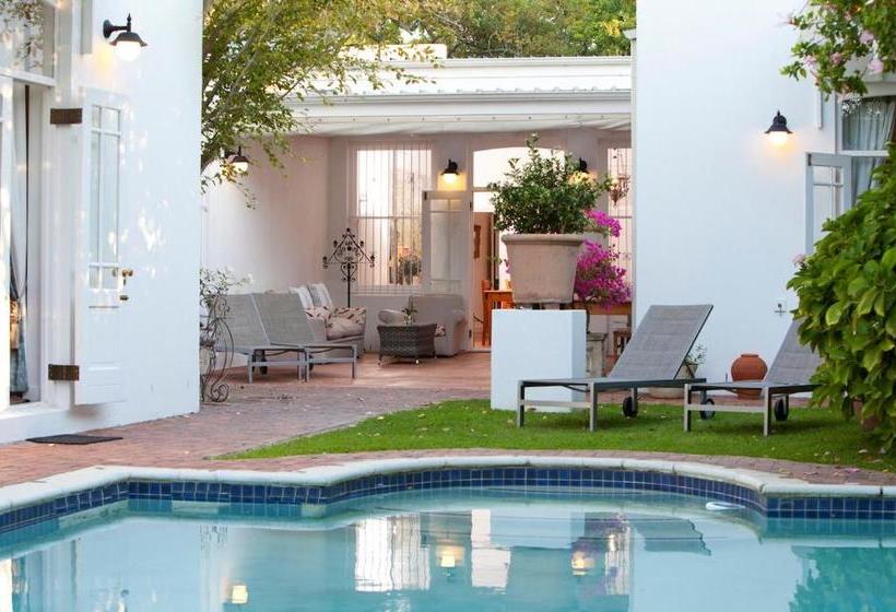 22 Die Laan Guest House