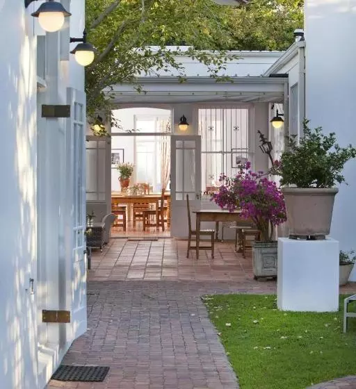 22 Die Laan Guest House