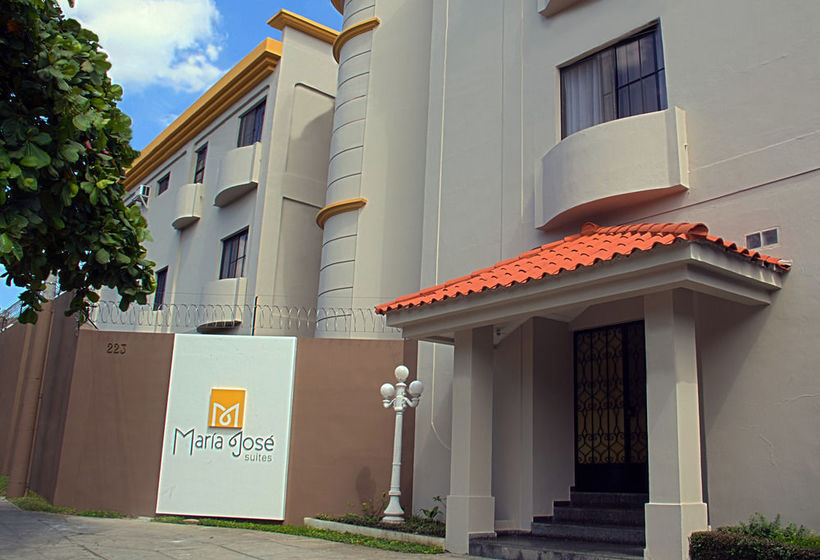 ホテル María José Suites