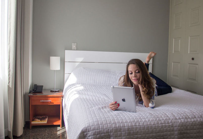 ホテル María José Suites