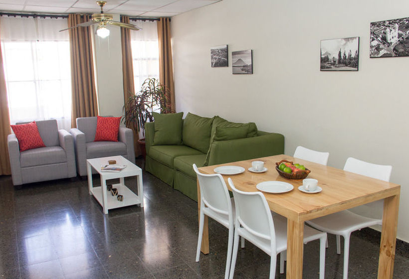 ホテル María José Suites