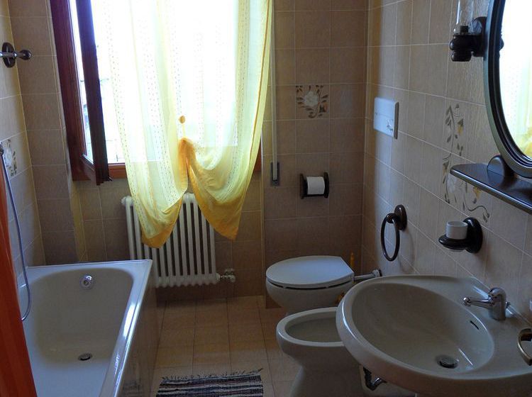 ベッドアンドブレックファースト Locanda Garzola