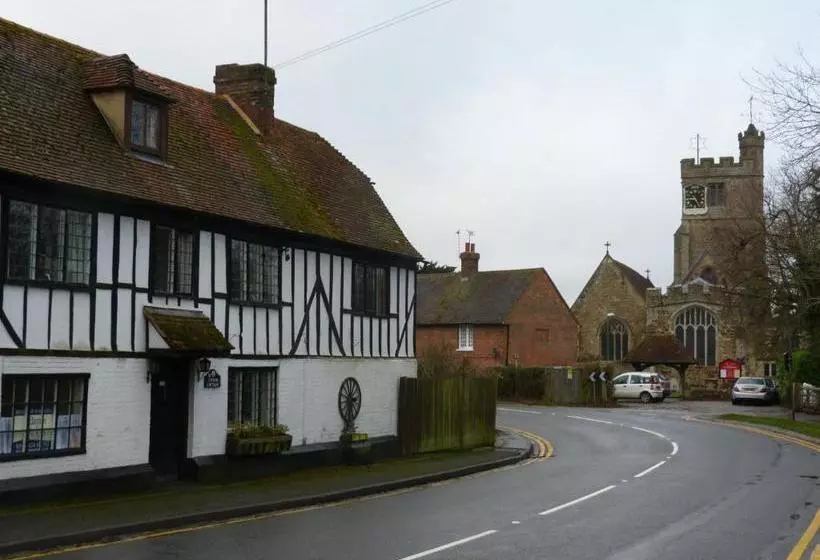 ベッドアンドブレックファースト Tudor Cottage