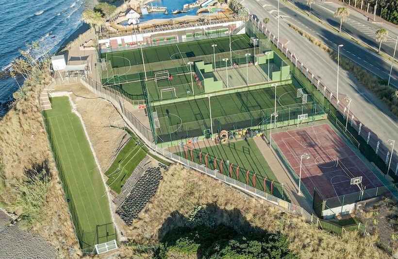 Holiday World Resort