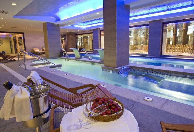 Holiday World Resort