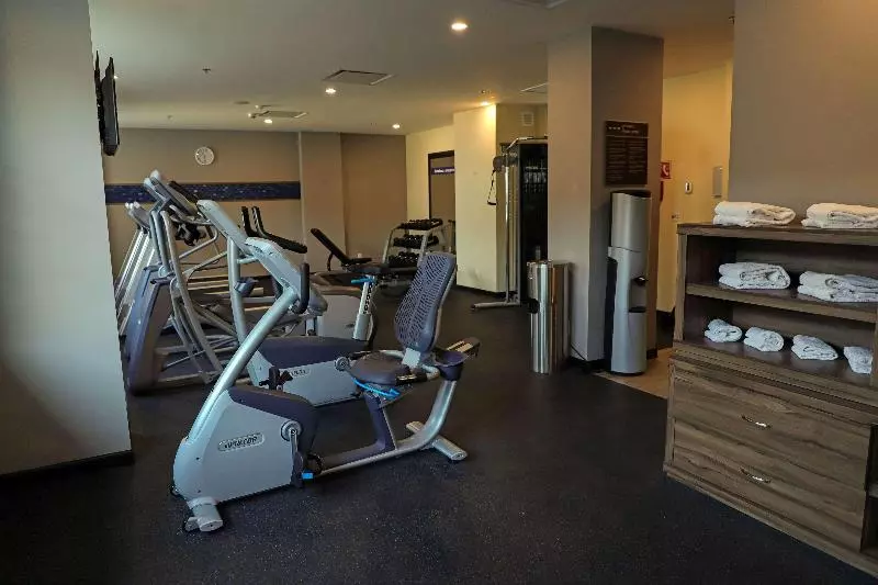 ホテル Hampton Inn By Hilton Irapuato