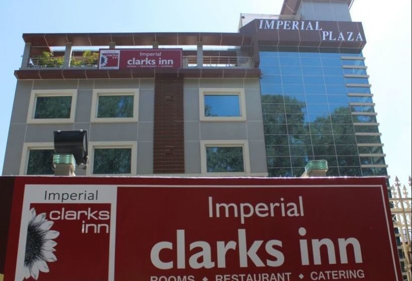 호텔 Imperial Clarks Inn Dehradun