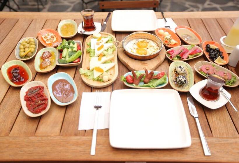 L Agora Old Town Hotel & Bazaar