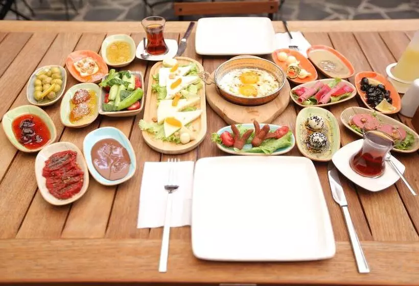 L Agora Old Town Hotel & Bazaar