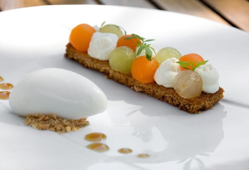 ホテル Les Secrets Château Pey La Tour Logis Hôtels & Restaurant