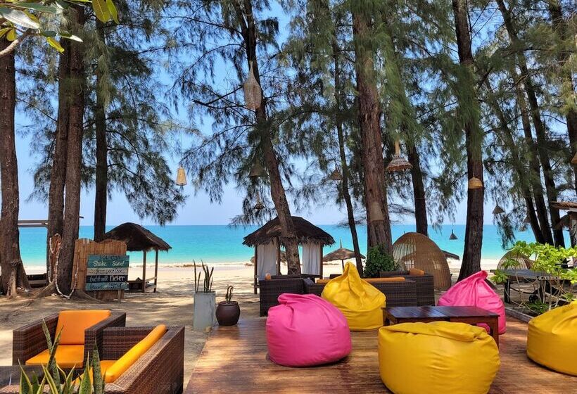 Hotelli Long Beach Chalet   Sha Extra Plus