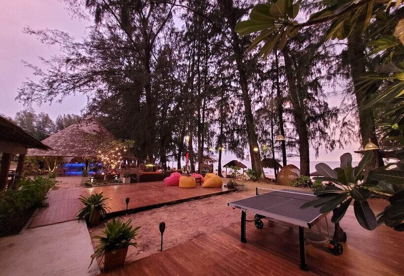 Hotelli Long Beach Chalet   Sha Extra Plus