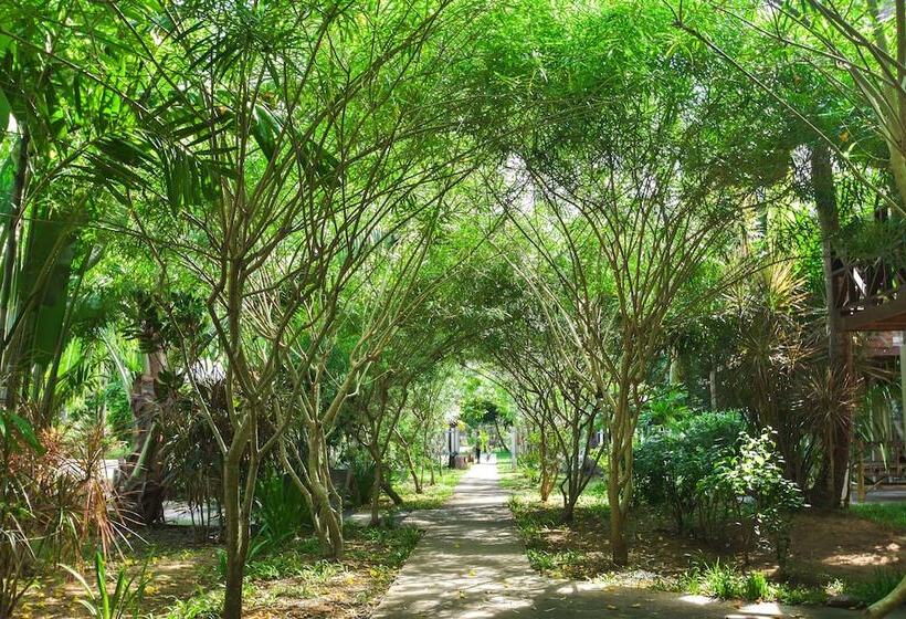 Hotelli Long Beach Chalet   Sha Extra Plus