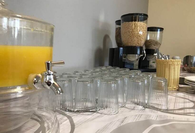 ホテル Silverstone Golf Club &