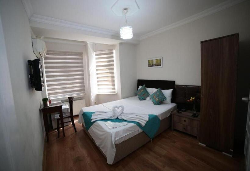 ホテル Taksim Trust