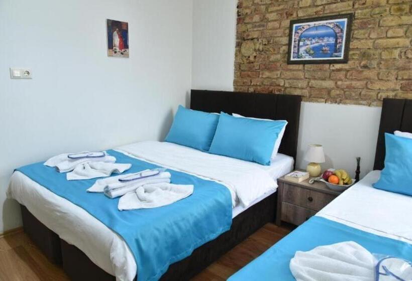 ホテル Taksim Trust