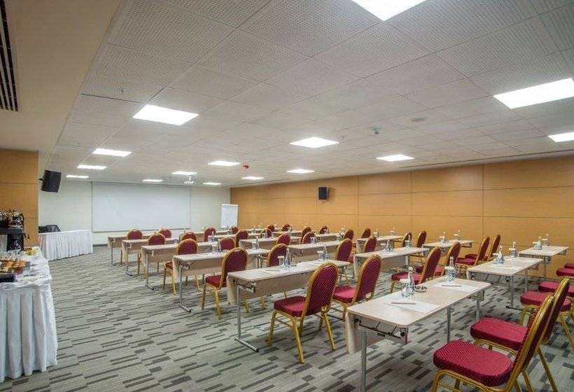 Tav Airport Hotel Izmir