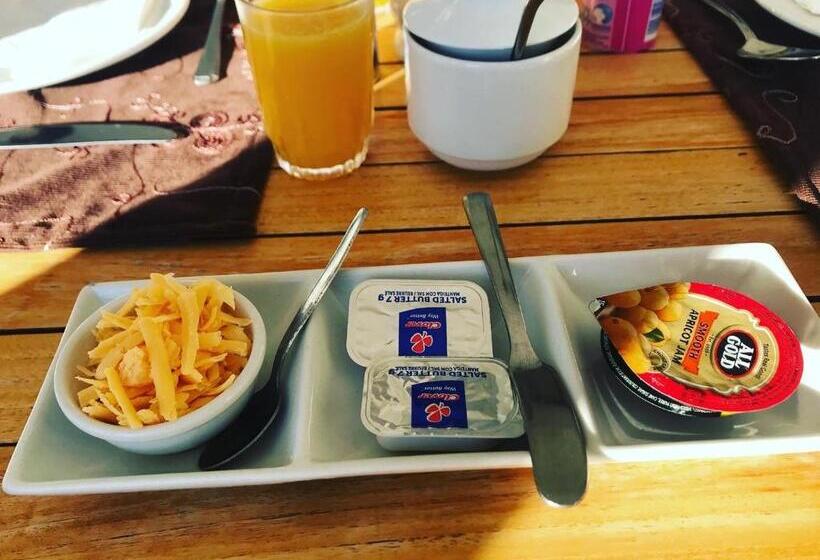 Olive Grove Guest Farm