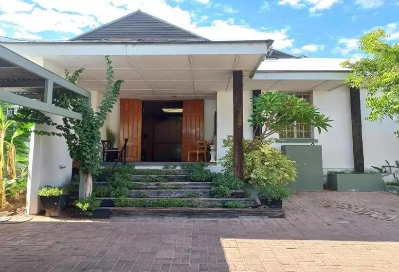ペンション Bains House