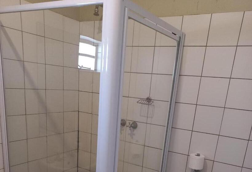 פנסיון Bains House